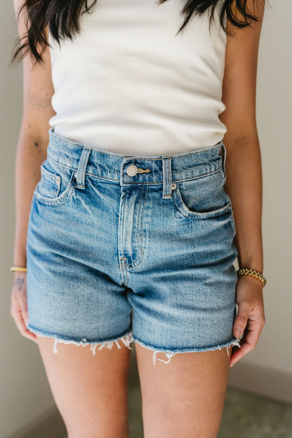 Just USA Regan Medium Wash Denim Shorts - Image 4