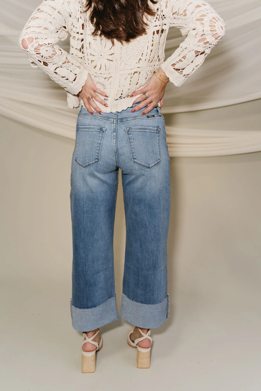 Kancan: Blake Medium Wash Cropped Cuff Hem Jeans - Image 12